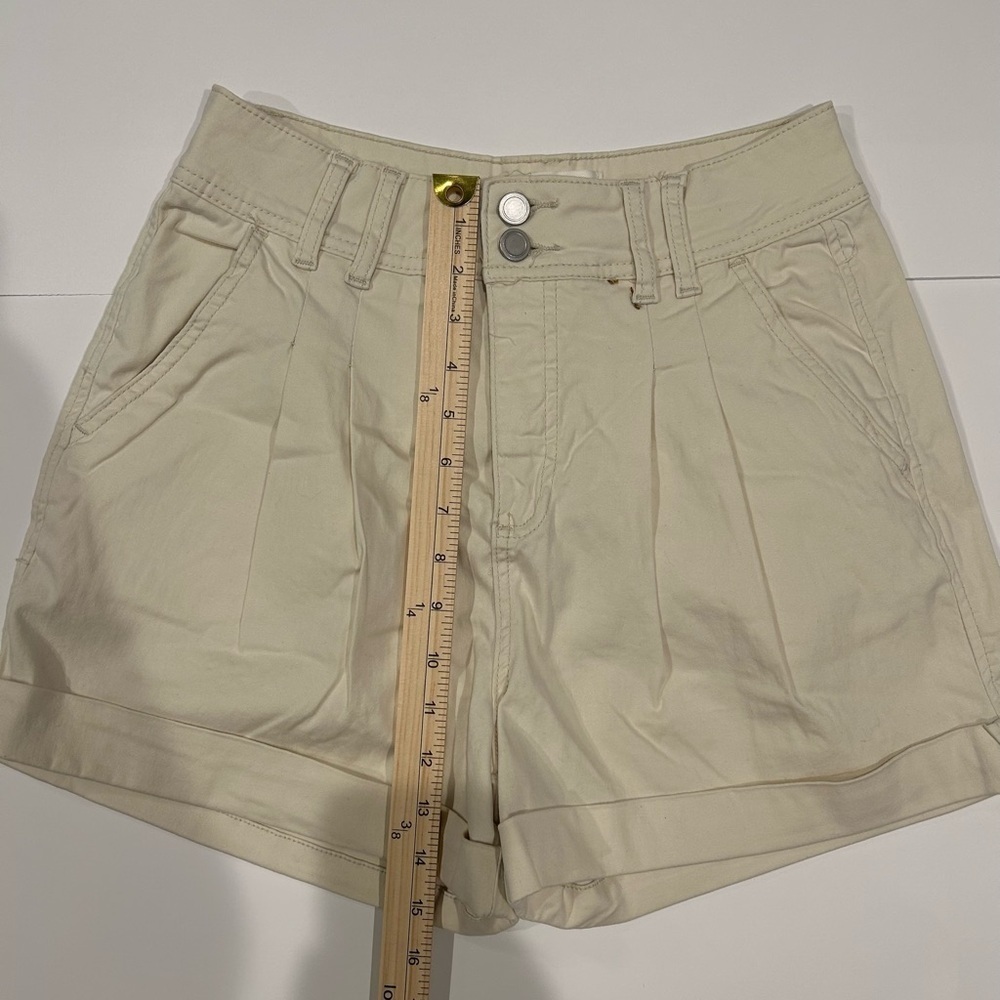 BKE High Rise Pleated Stretch Cuffed Shorts Natural Medium - Picture 6 of 8
